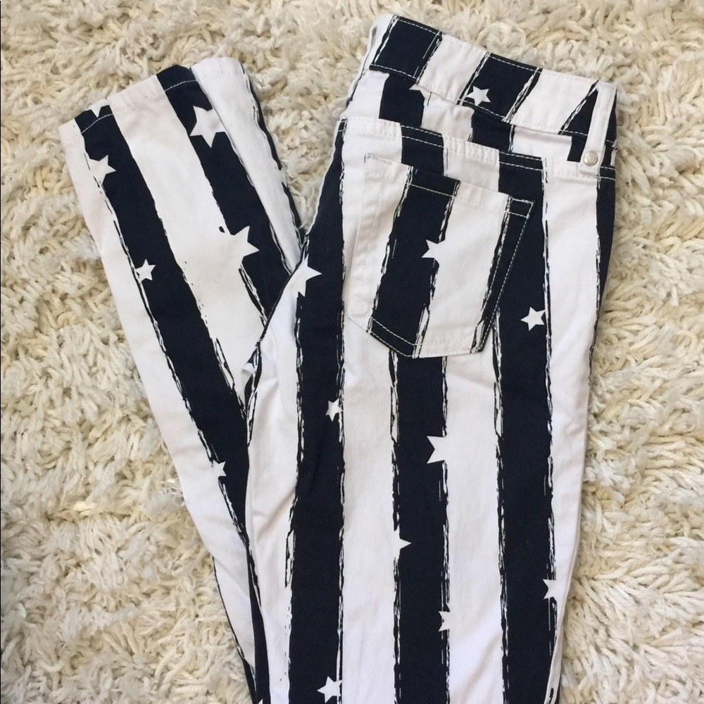 Stripped jeans